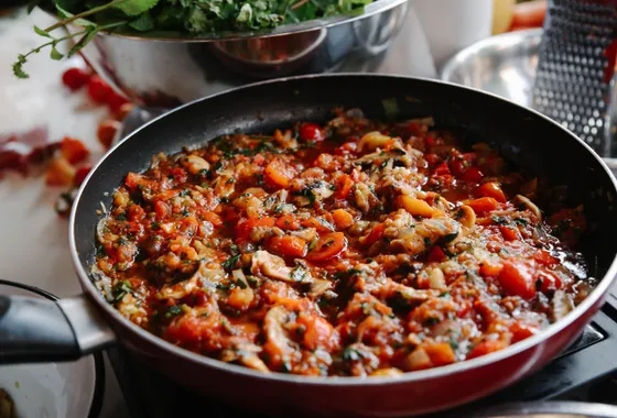 Ratatouille provençale aux aubergines, courgettes et poivrons fondants à l'huile d'olive
