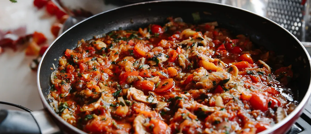 Ratatouille provençale aux aubergines, courgettes et poivrons fondants à l'huile d'olive